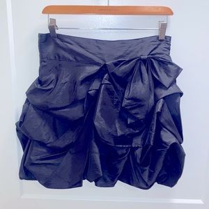 Mini black layered skirt w/ a 🎀 BOW!